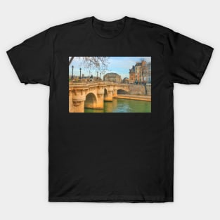 Pont Neuf .. Oldest Bridge Across The Seine T-Shirt